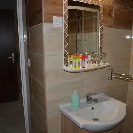 Bed & Breakfast Halaszcsarda Etterem Es Panzio *
