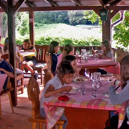 Bed & Breakfast Halaszcsarda Etterem Es Panzio *