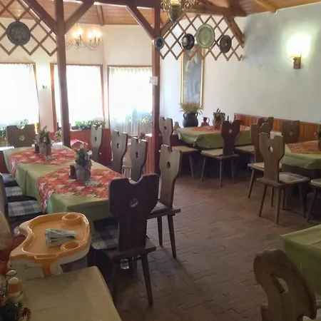 Halaszcsarda Etterem Es Panzio * Galambok