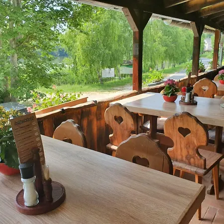 Halaszcsarda Etterem Es Panzio Oda ve Kahvaltı
